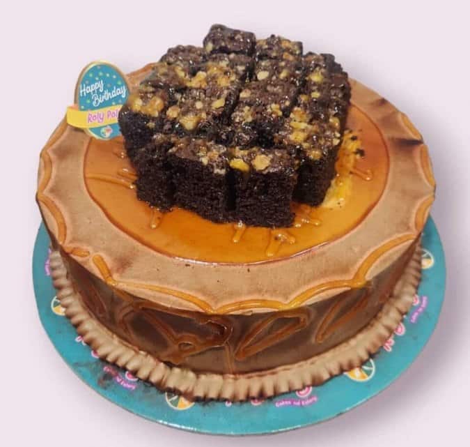 Roly Poly Cakes nd Eatery