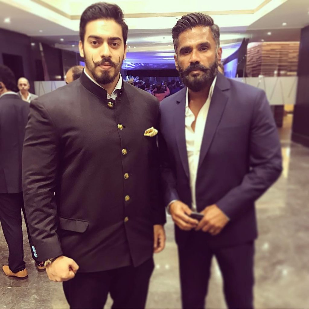 Yuvraj jaiveerrajsingh with sunil shetty Photos