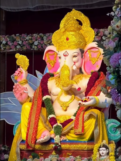 Shree Siddhivinayak Group Ganpati idol at Subhashnagar